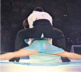 明星的尴尬照片被看光,隐私泄露，看光时刻引热议